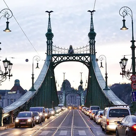 Central - Fovam * Budapeszt